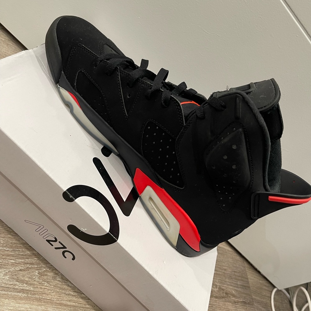 Jordan 6 Retro Black Infrared - Picture 3 of 5